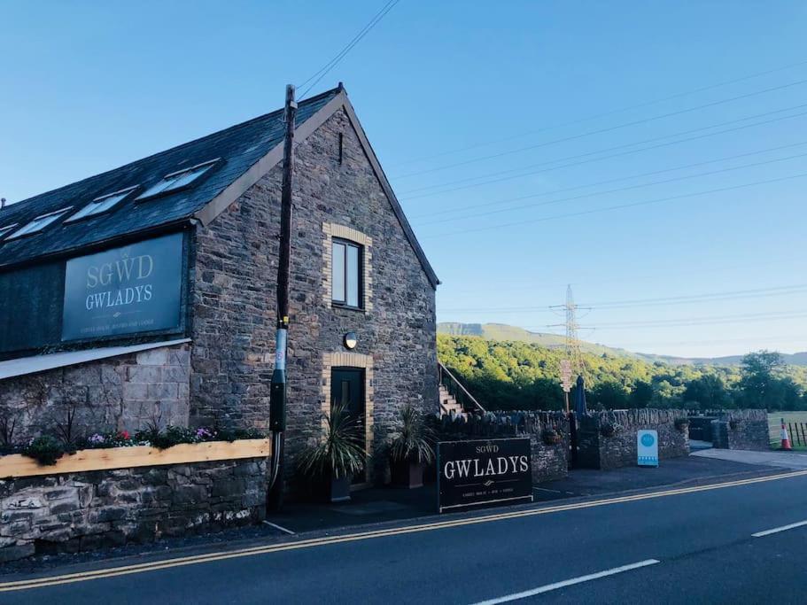 Sgwd Gwladys Lodge Pontneddfechan Exterior foto